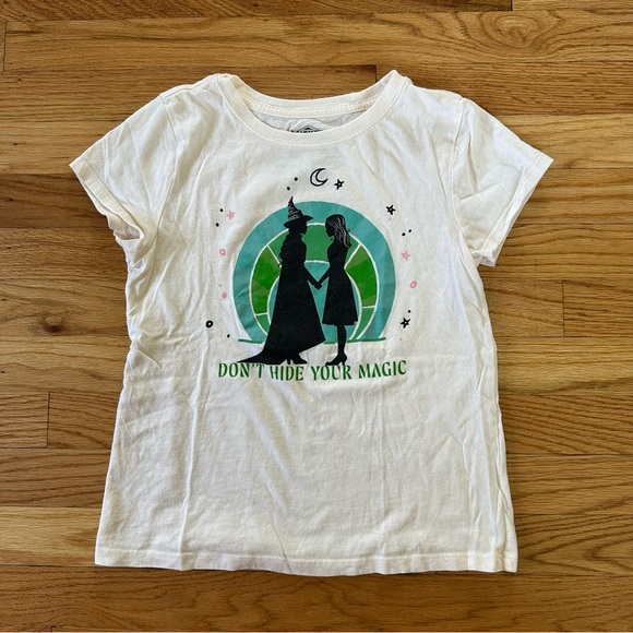 Wicked White Crewneck T-shirt size large 10/12 - Picture 4 of 5